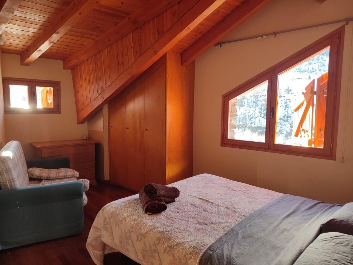 Casa Pirineu * Esterri de Cardos
