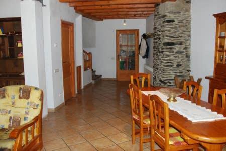 Casa Pirineu Holiday home *