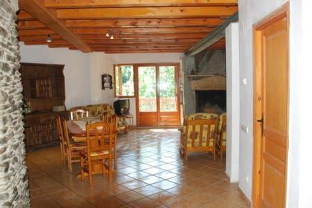 Casa Pirineu Holiday home *