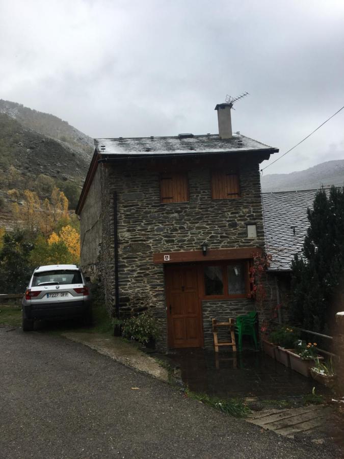 Casa Pirineu Holiday home Esterri de Cardos